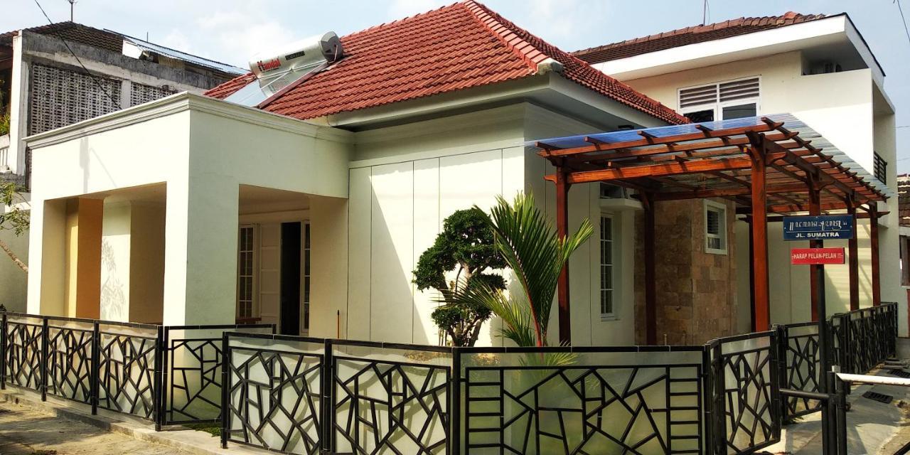 Omah Inap D24 Syariah Near Universitas Aisyiah Yogyakarta Mitra Reddoorz Sleman  Exterior photo